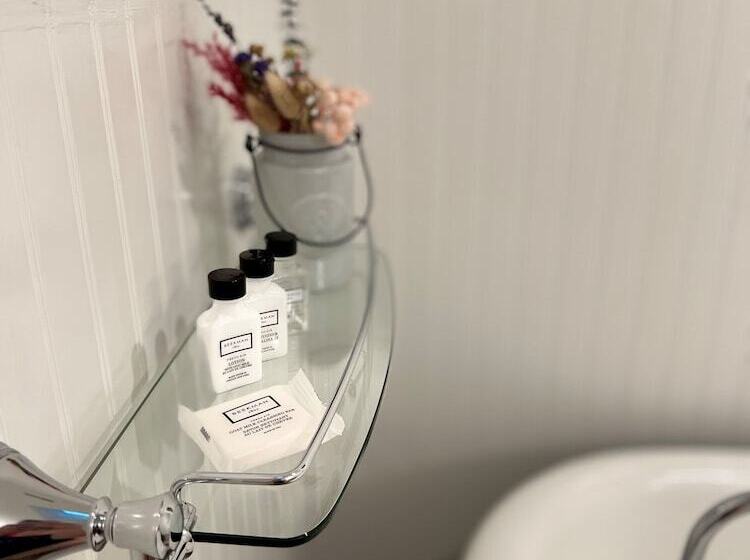 Общежитие Rose Hill Inn