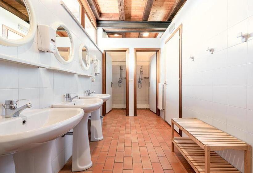 הוסטל Zoncolan Camping Caravan