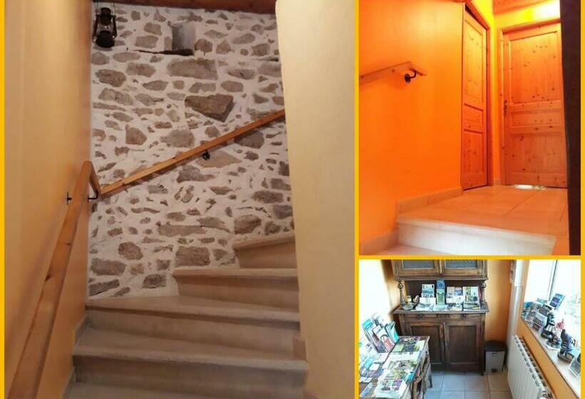 민박 Gîte De La Chanal 07