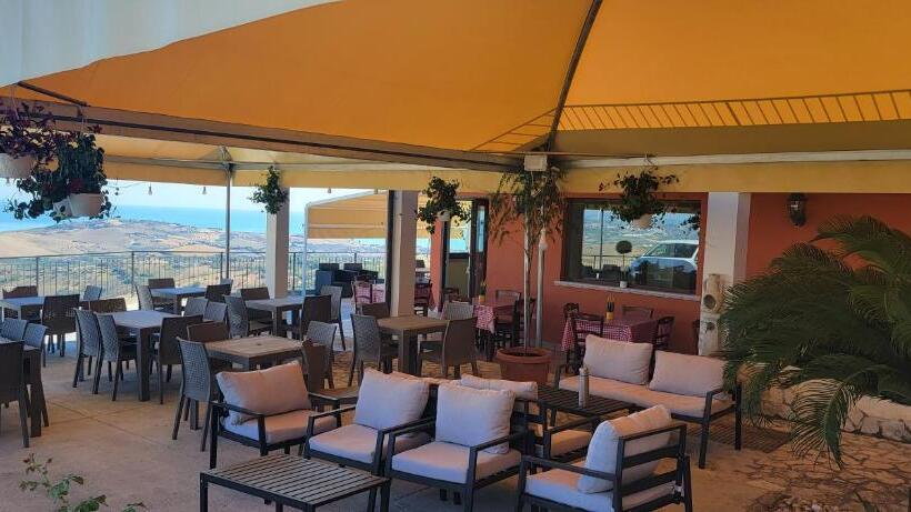 צימר La Terrazza Motta