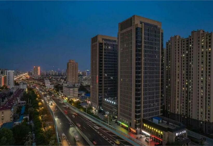 Отель 银座和美济南汽车总站美林大厦店