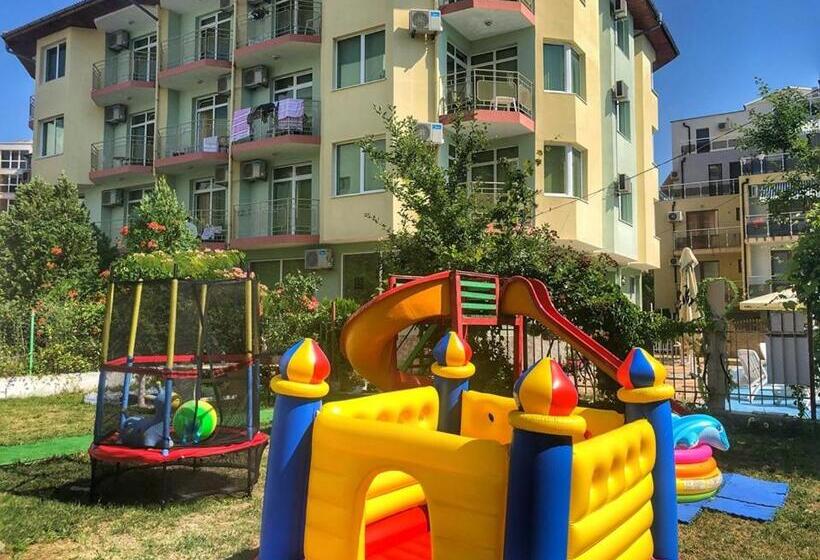 ホテル хотел кристал