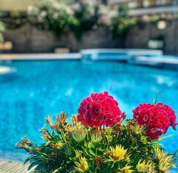 ホテル хотел кристал