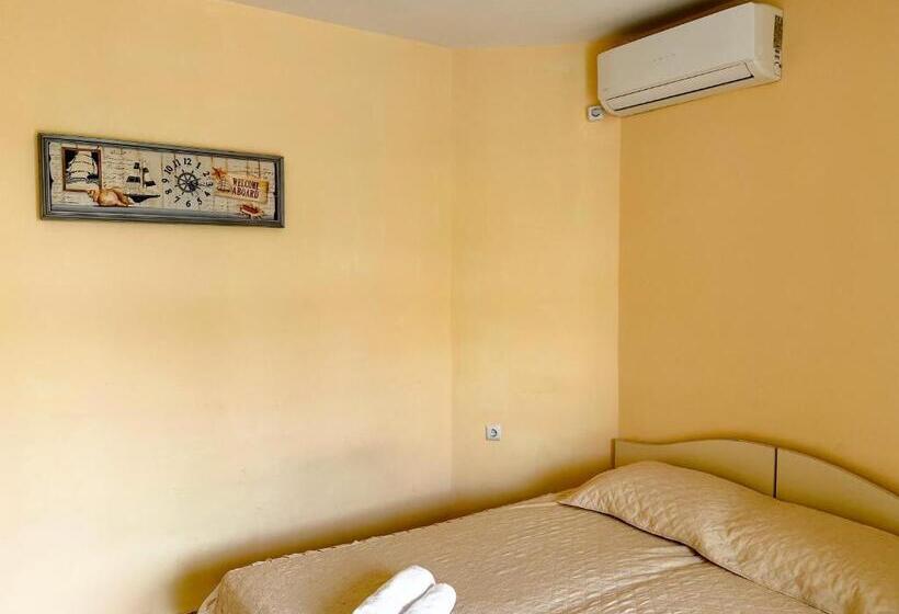 ホテル хотел кристал