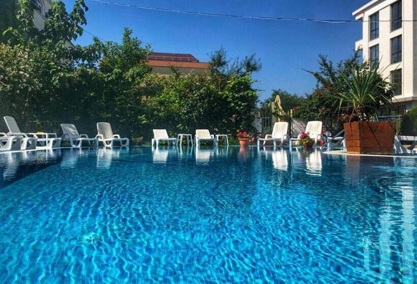 ホテル хотел кристал