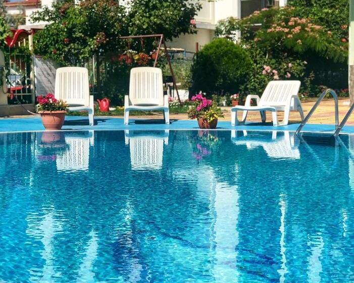 ホテル хотел кристал