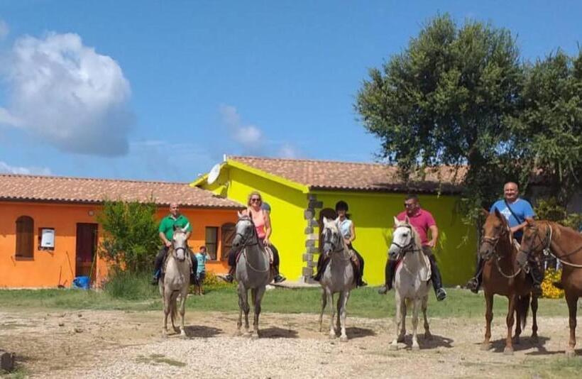 בית מלון כפרי Lugh E Luna Village