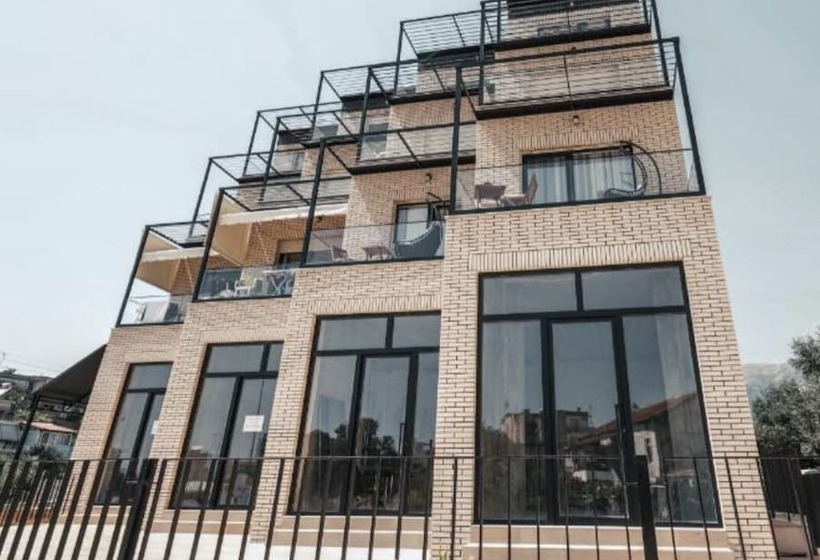 בית מלון כפרי Mia Marine Rooms