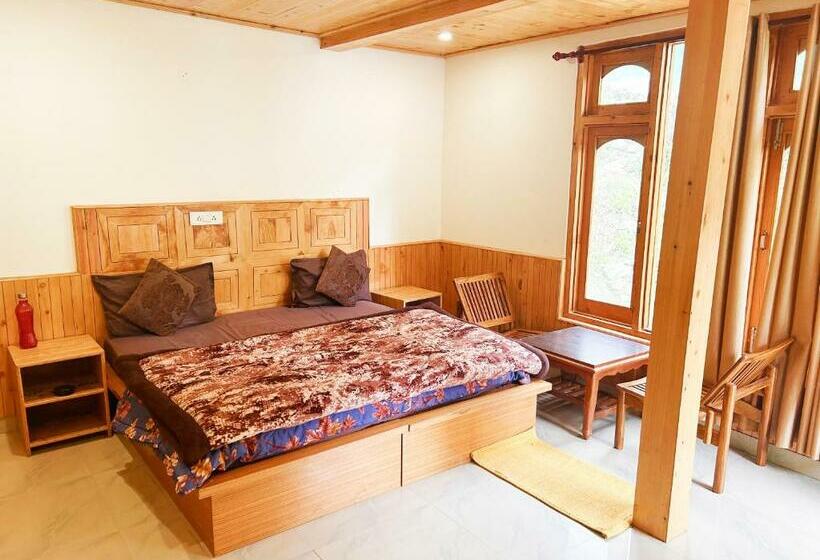 هتل Moksha Woodhouse