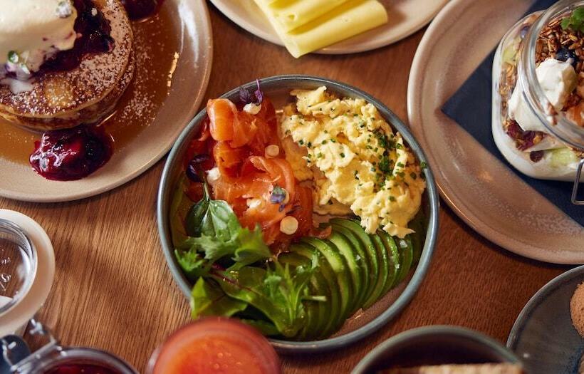 Отель Motto By Hilton Rotterdam Blaak