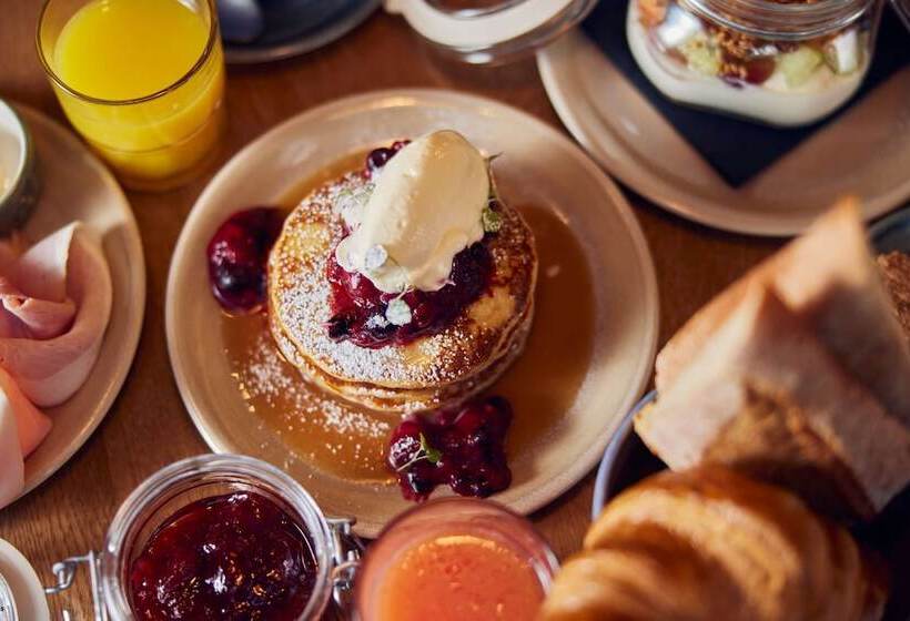 Отель Motto By Hilton Rotterdam Blaak