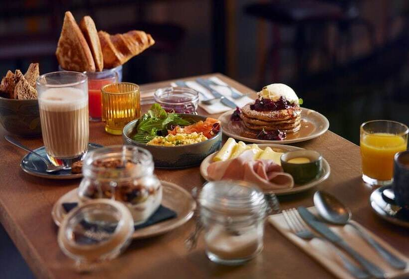 Отель Motto By Hilton Rotterdam Blaak