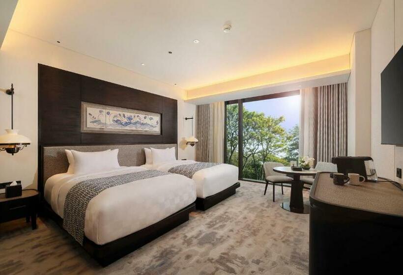 Padma Hotel Semarang