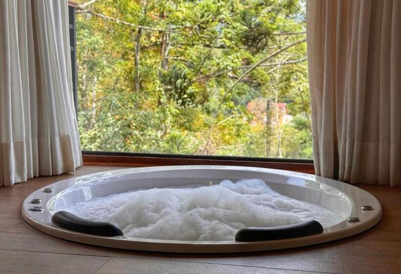 ホテル Pousada Gressoney Mountain