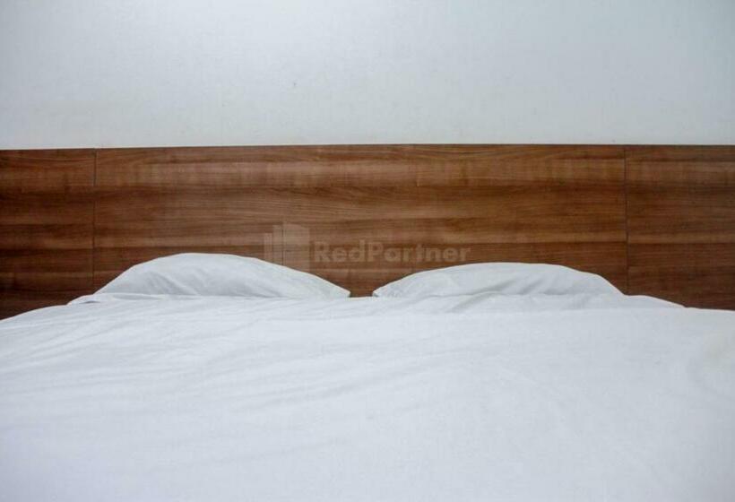 ホテル Redliving Apartemen Treeparkcity   My Rooms Tower Alpine