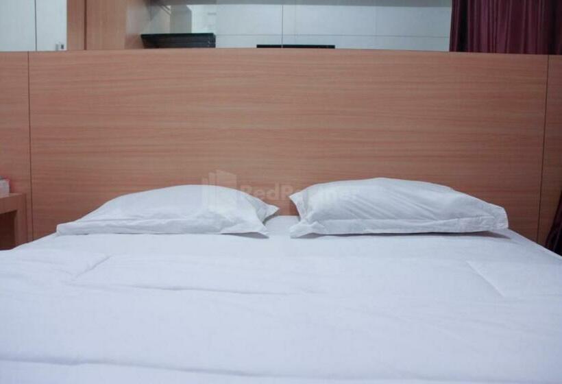 ホテル Redliving Apartemen Treeparkcity   My Rooms Tower Alpine