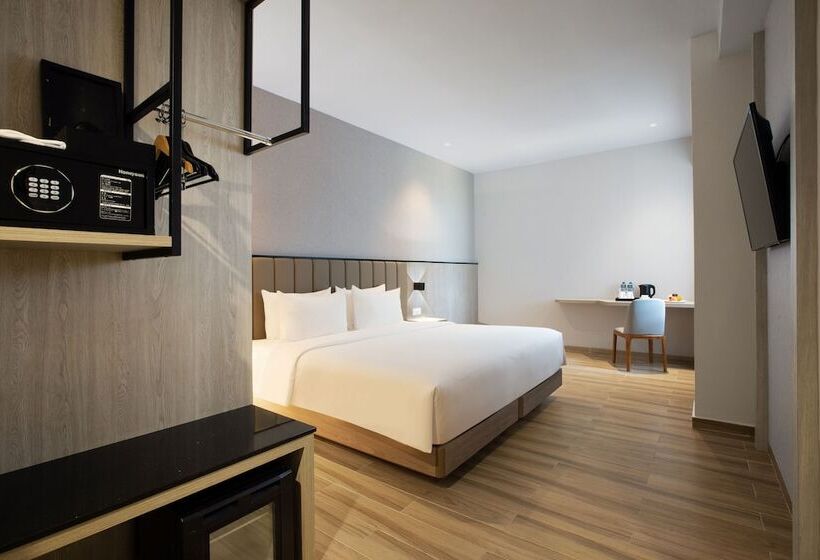 בית מלון כפרי Santika Batam