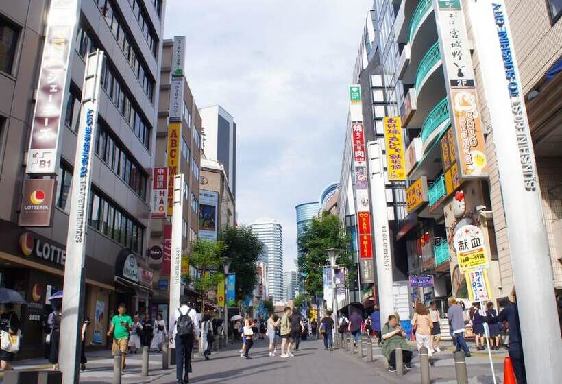 Отель Toyoko Inn Saikyosen Kitatodaeki Higashiguchi