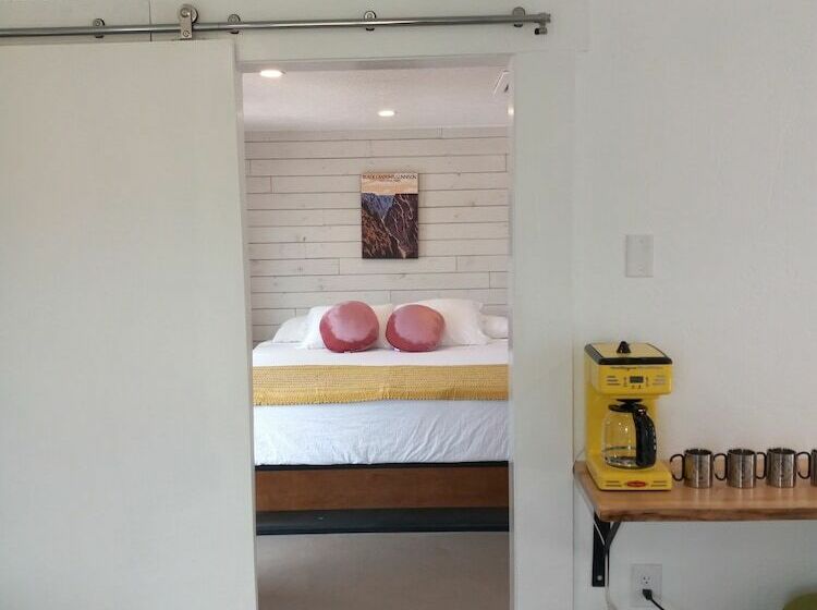 فندق على الطريق Little Canyon Inn