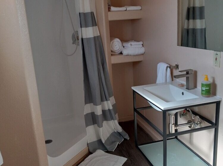 فندق على الطريق Little Canyon Inn