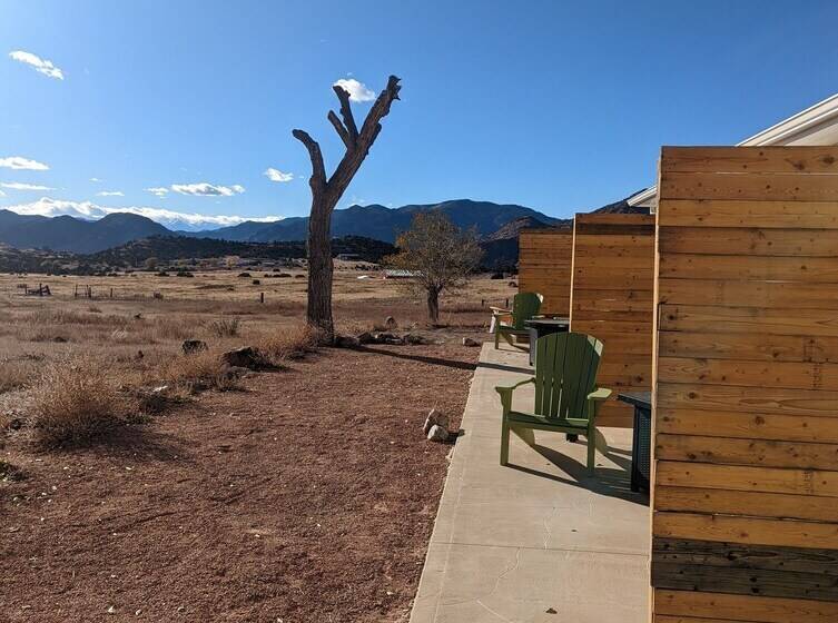 فندق على الطريق Little Canyon Inn