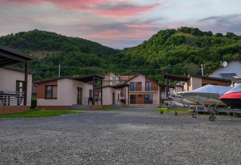 膳宿费 Fishing Trip Divici