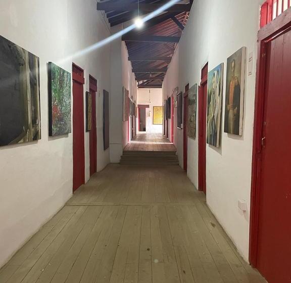 بنسيون Hostal Bomarzo