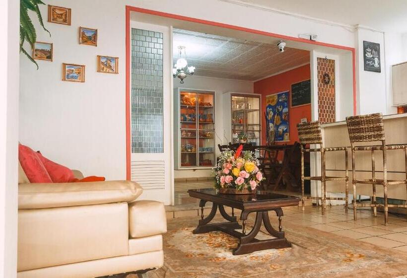 بنسيون Solar Dos Poetas