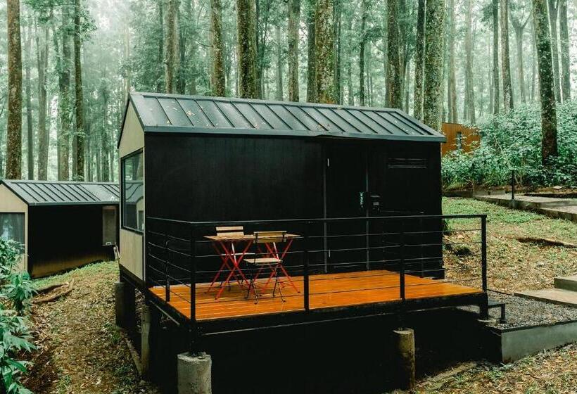 リゾートホテル Bobocabin Baturraden, Purwokerto