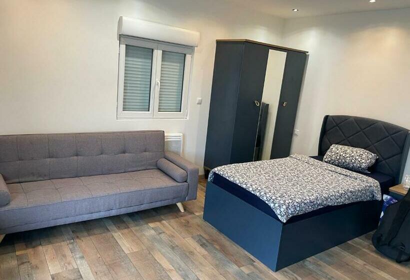 Studio 23 M2+wifi +parking Privé