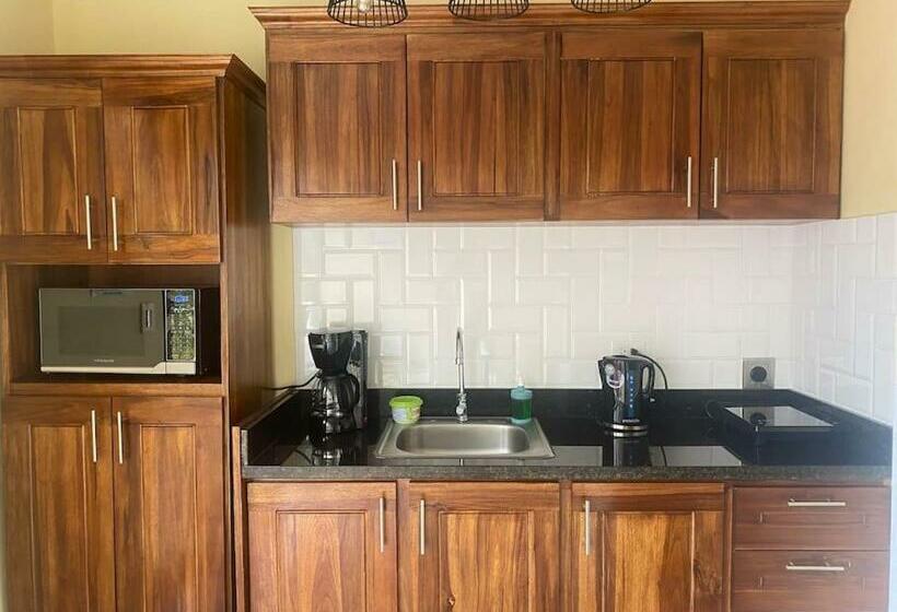 Airport Sjo Residence   Edward & Familia Inn