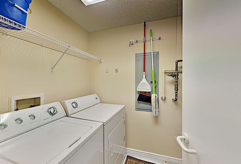 Beach Colony East By Southern Vacation Rentals