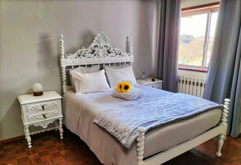 Bed and Breakfast Anoitecer Itinerante Al   Antiga Residencial O Garfo