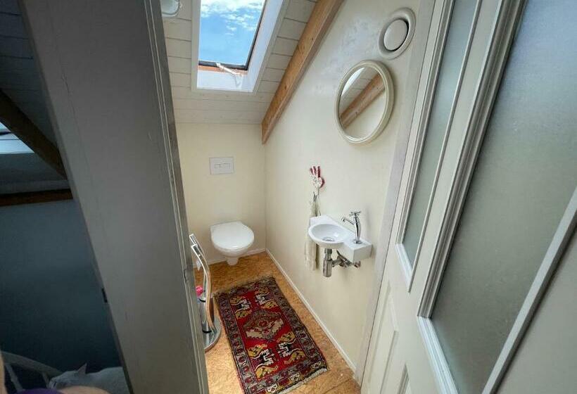 تختخواب و صبحانه De Pikeur