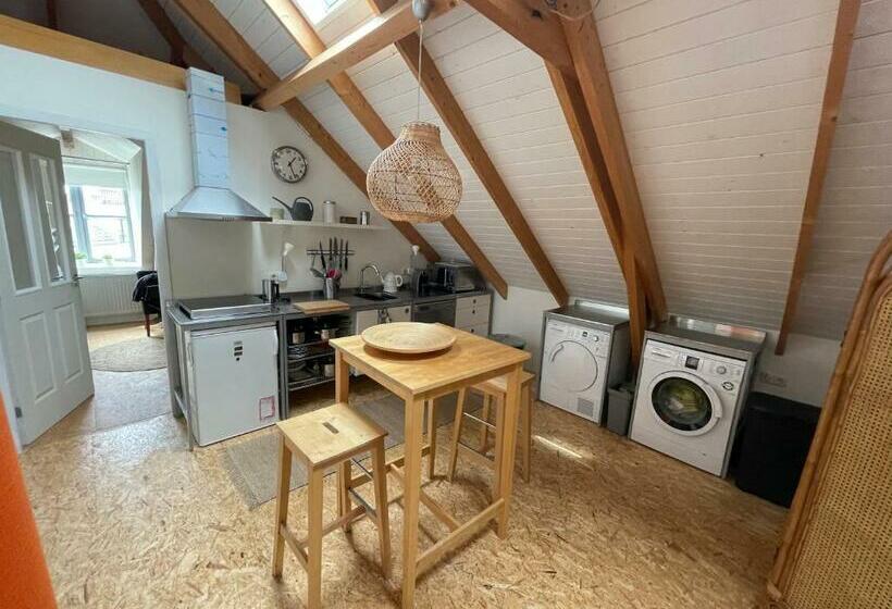 تختخواب و صبحانه De Pikeur