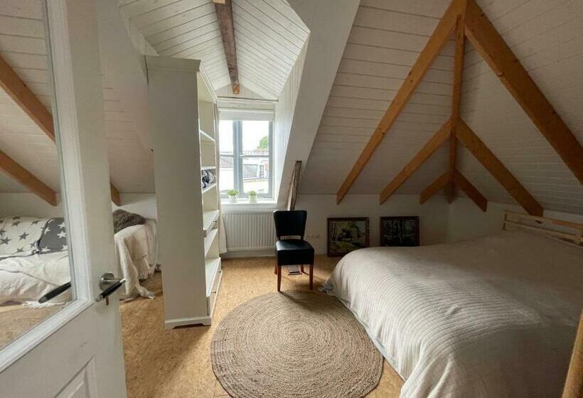 تختخواب و صبحانه De Pikeur