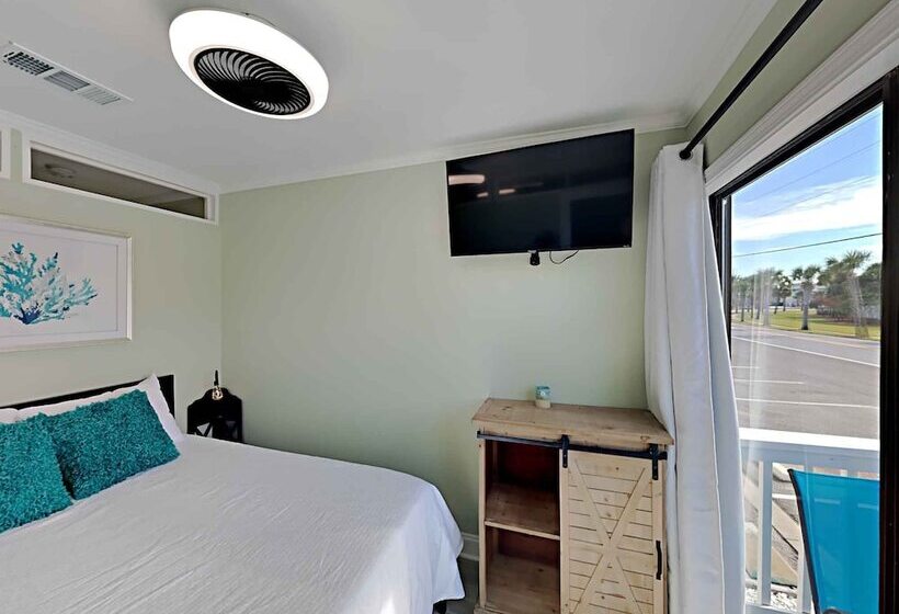 Canal Place Ii #105   Waters Cove