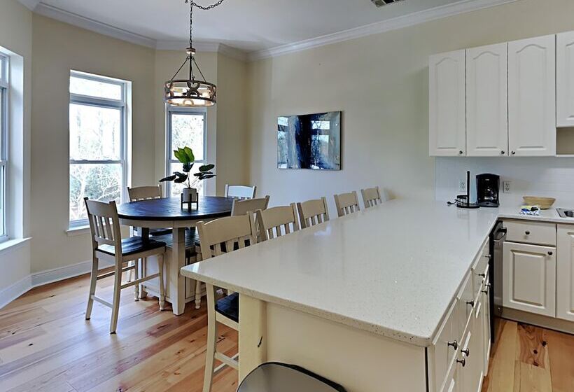 Gulf Place Spires #16b   Relaxation Station