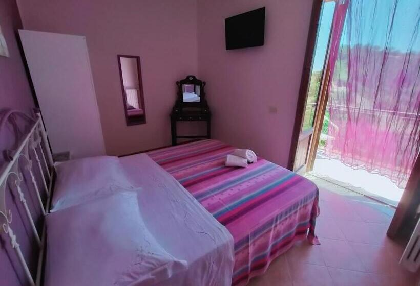 هتل Agriturismo Raggio Di Sole Nonna Giovina