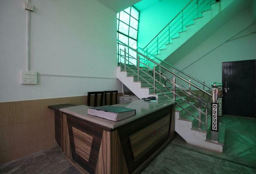 Collection O Hotel Gulmohar