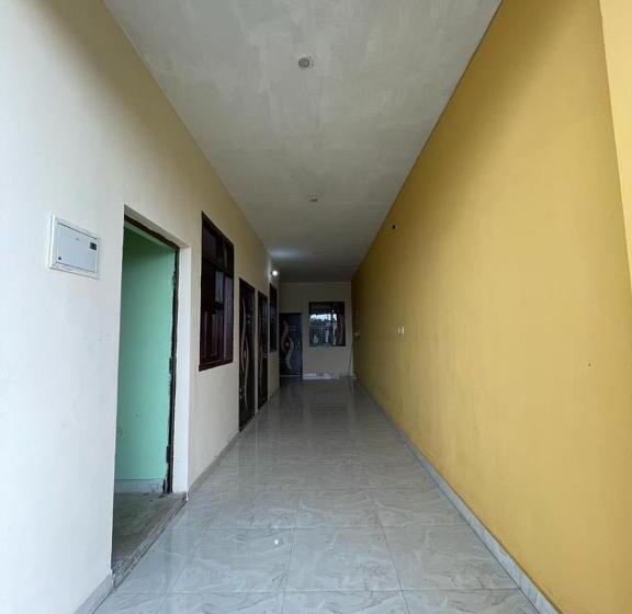 בית מלון כפרי Oyo 89581 Hidden Terrace