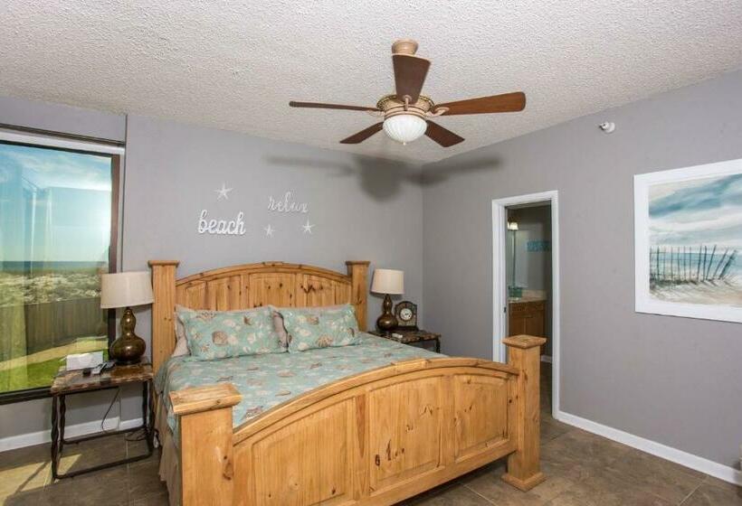 Navarre Towers   107