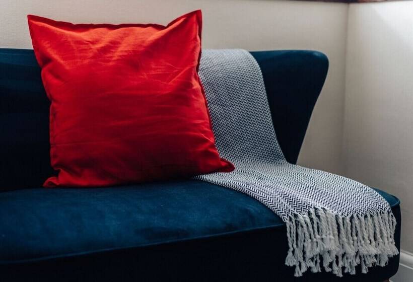 Park End House   Parking, Pet Friendly