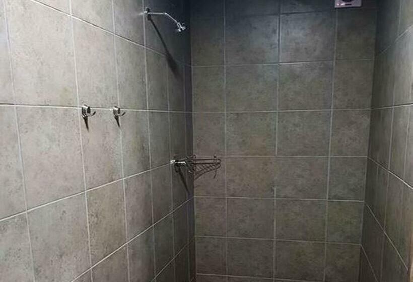 Пансион House 205