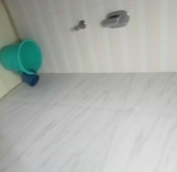 Pop Hotel Dwarka Inn Near Dwarka Mor Metro Station