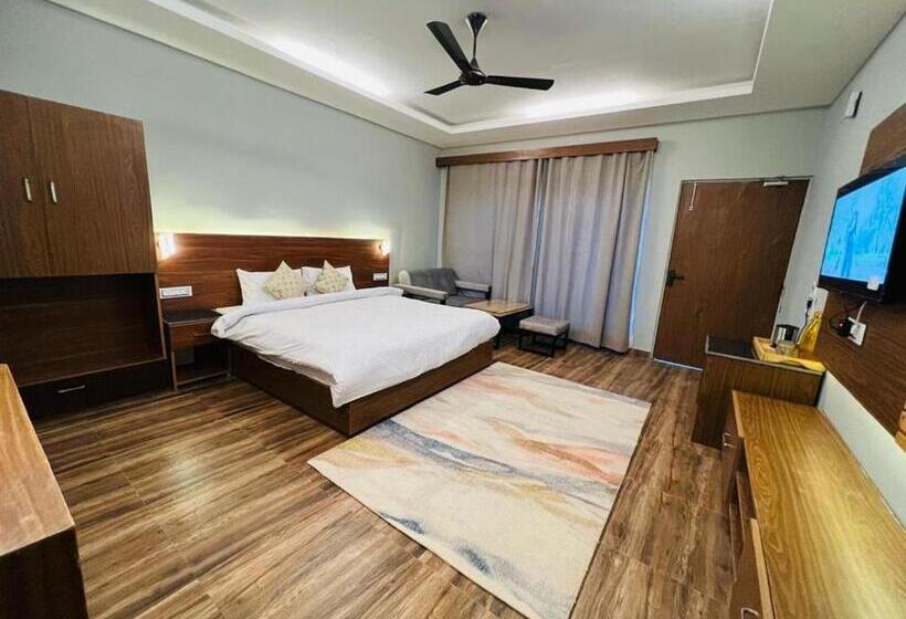 منتجع The Foresta By Orchid Hospitality & Holidays