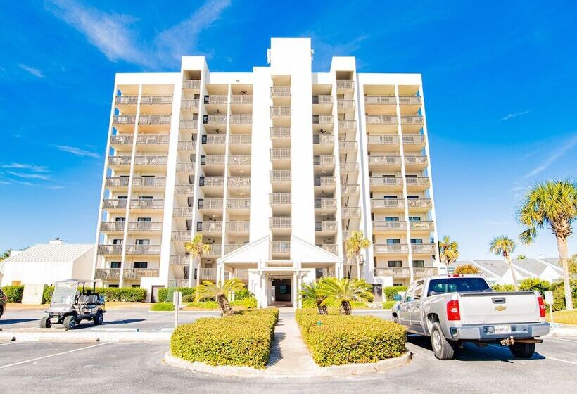 Shipwatch Surf & Yacht By Southern Vacation Rentals