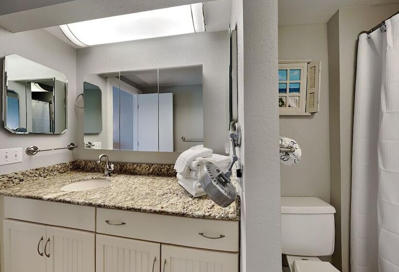 Shipwatch Surf & Yacht By Southern Vacation Rentals