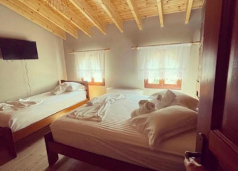 הוסטל Bujtina Te Xhako