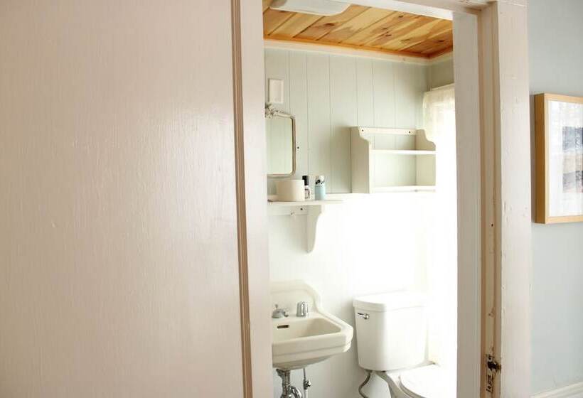 فندق صغير The Cornish Inn